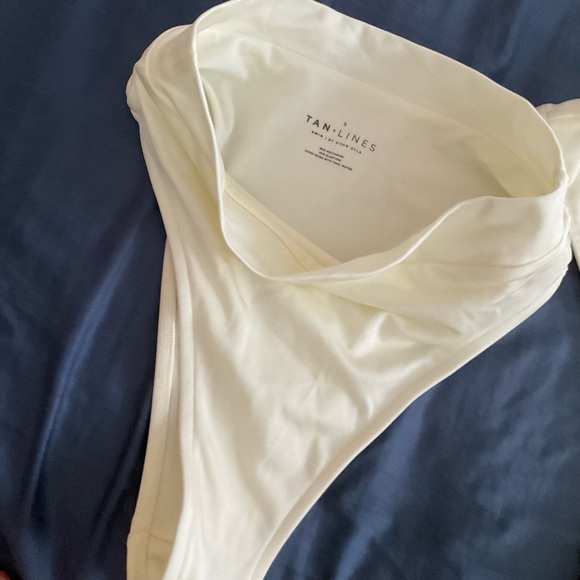 Tan lines. Como bottom in Pearl. Brand new - Picture 3 of 3